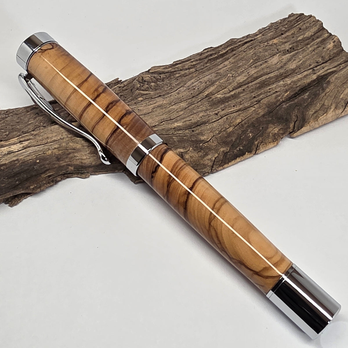 Stylo plume en Olivier de Provence – Grand Gel 1956 - N°2