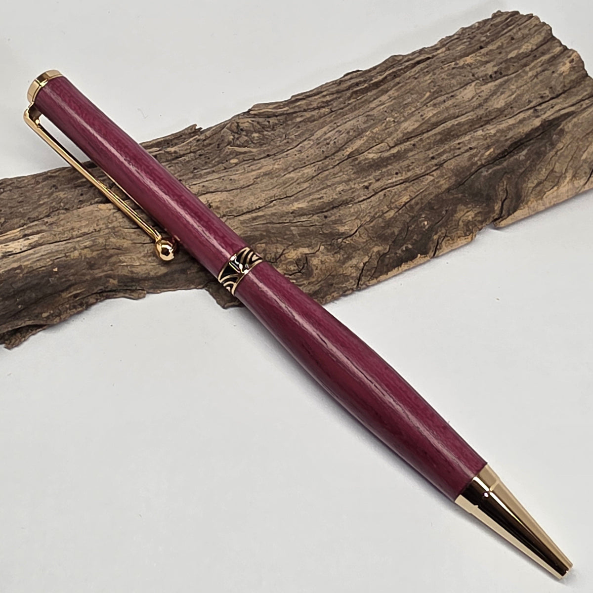 Stylo bille artisanal en bois d’Amarante