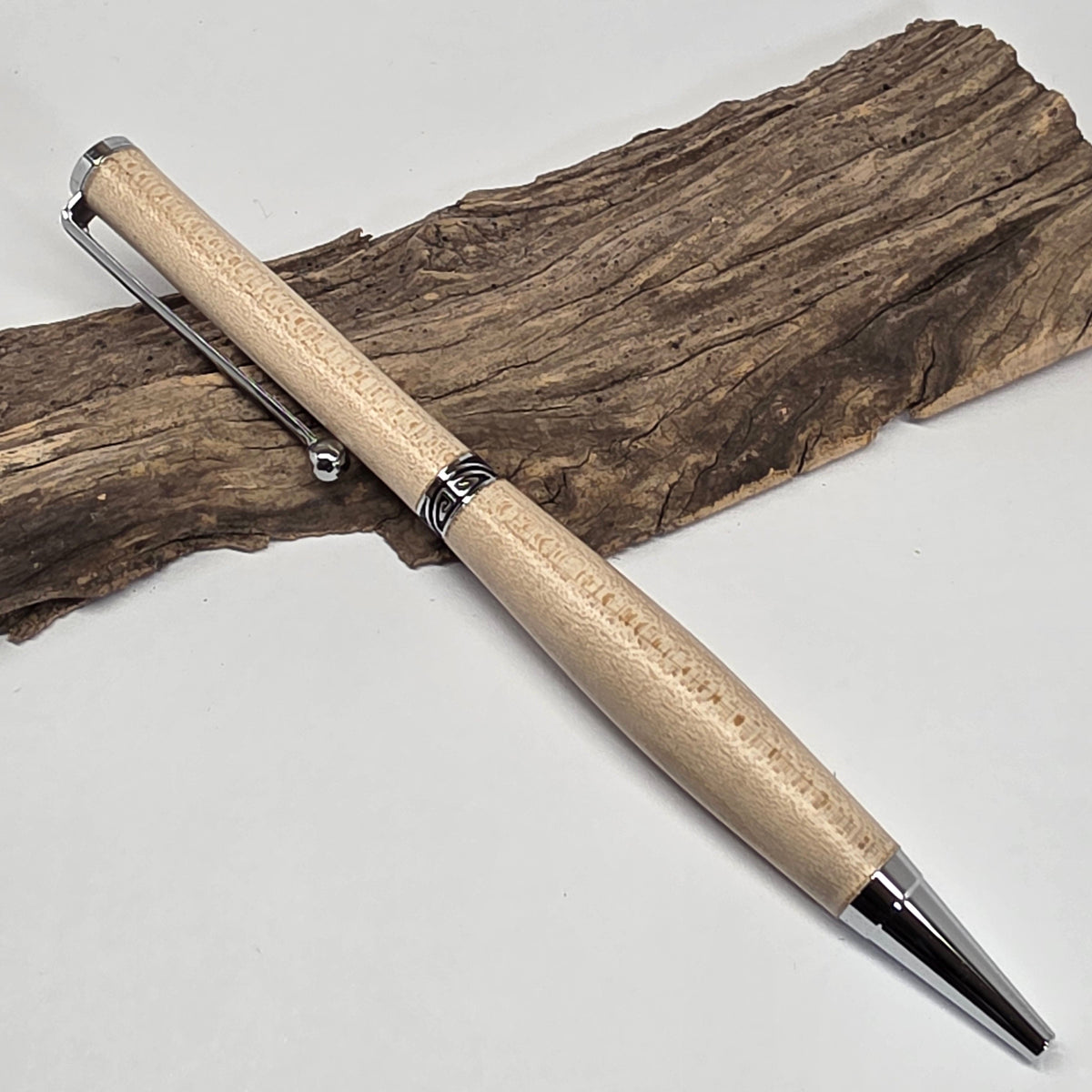 Stylo bille artisanal en bois d’Érable