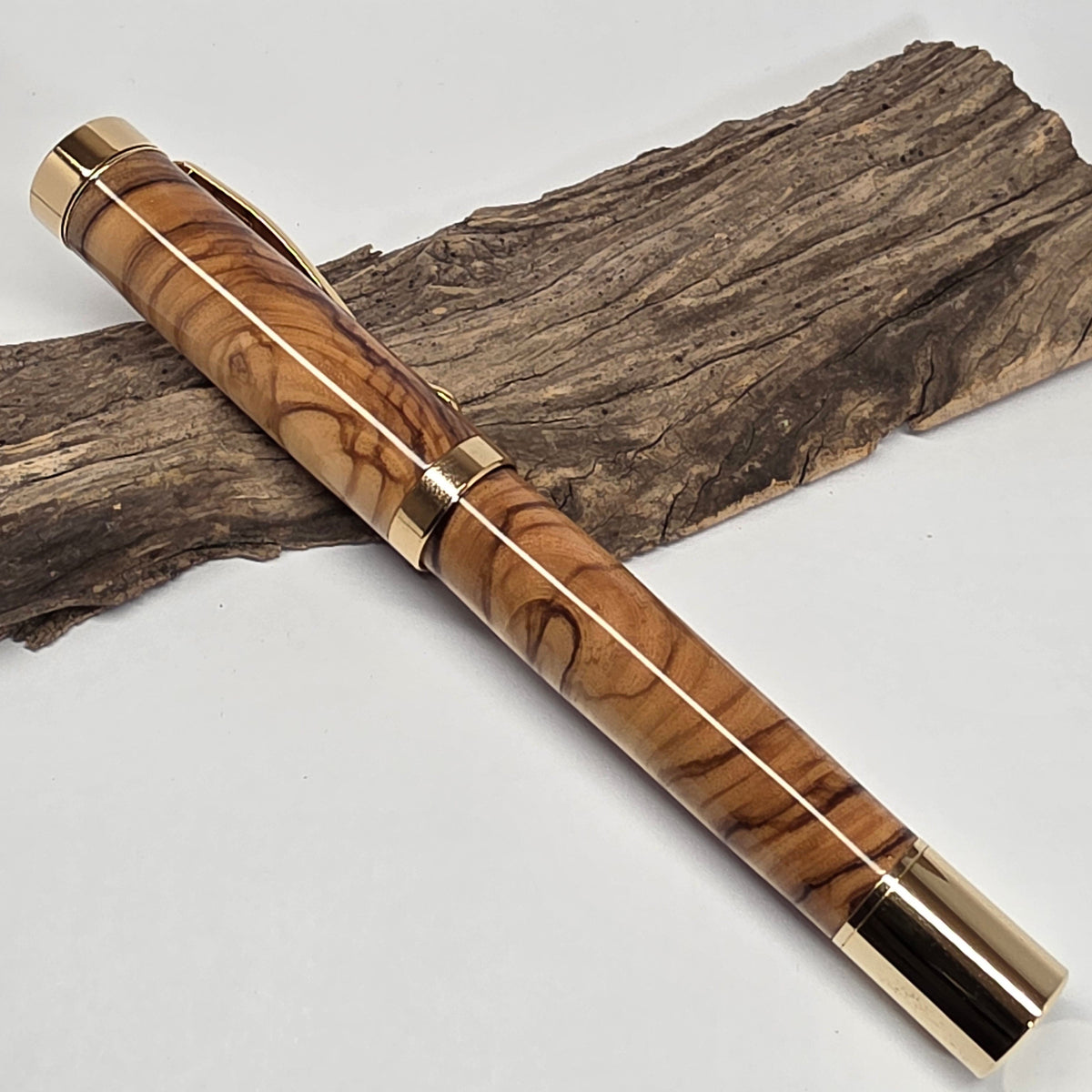 Stylo plume en Olivier de Provence – Grand Gel 1956 - N°1