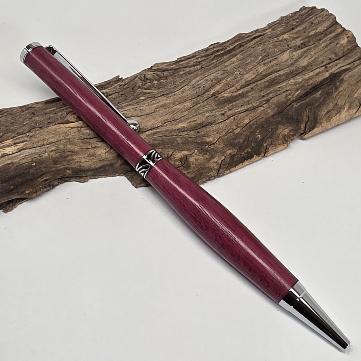 Stylo bille artisanal en bois d’Amarante