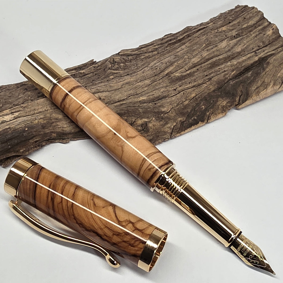 Stylo plume en Olivier de Provence – Grand Gel 1956 - N°1