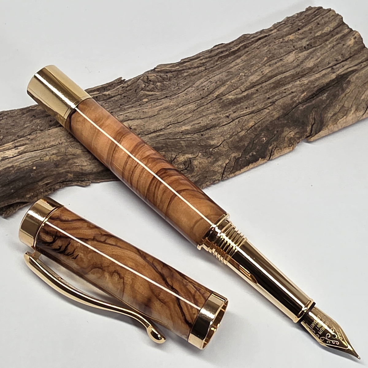 Stylo plume en Olivier de Provence – Grand Gel 1956 - N°3