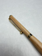 Stylo en bois d’Orme artisanal – Plaqué or 24k | Quart tournant & Recharge Cross