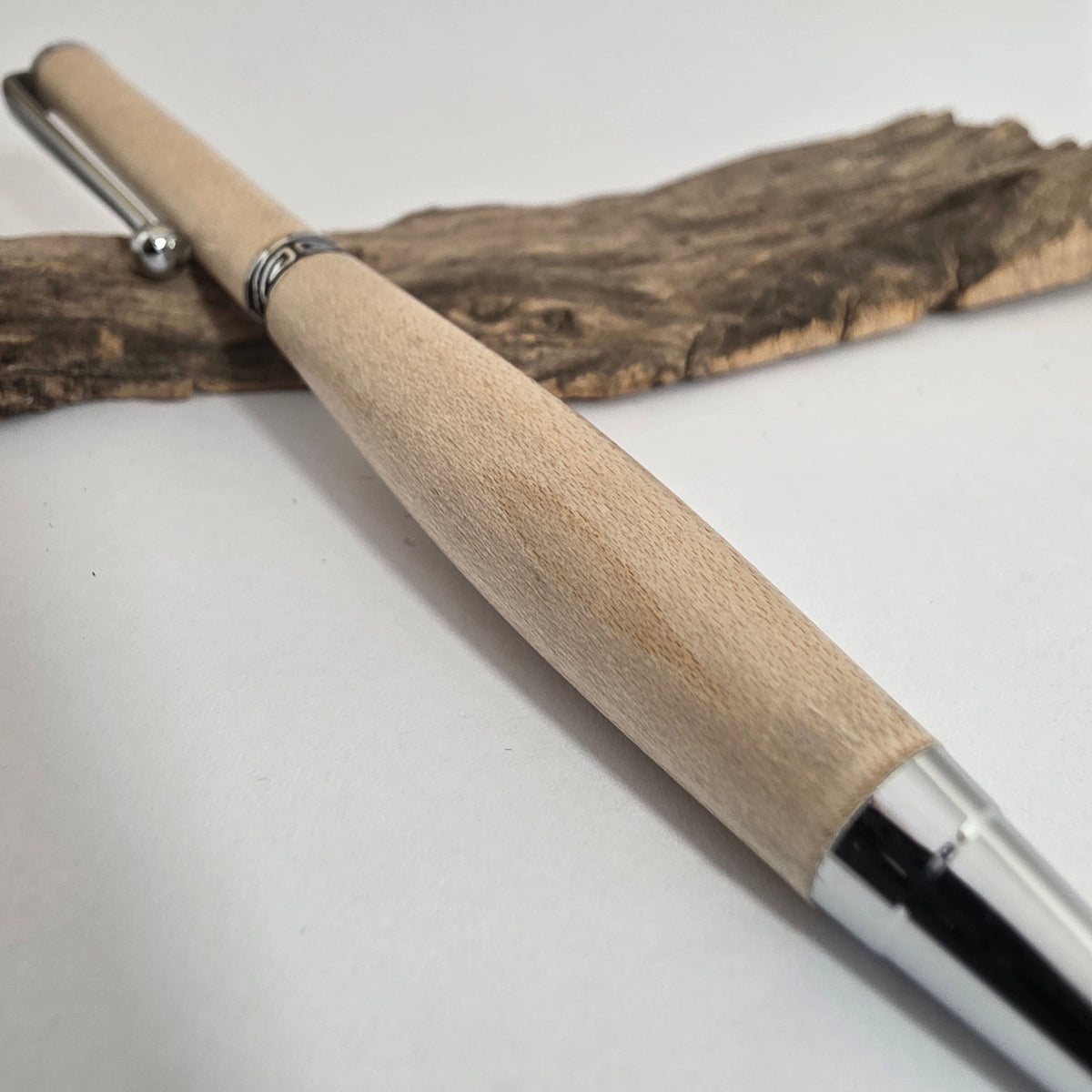 Stylo bille artisanal en bois d’Érable