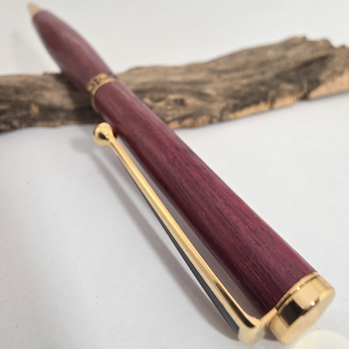 Stylo bille artisanal en bois d’Amarante