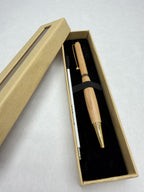 Stylo en bois d’Orme artisanal – Plaqué or 24k | Quart tournant & Recharge Cross