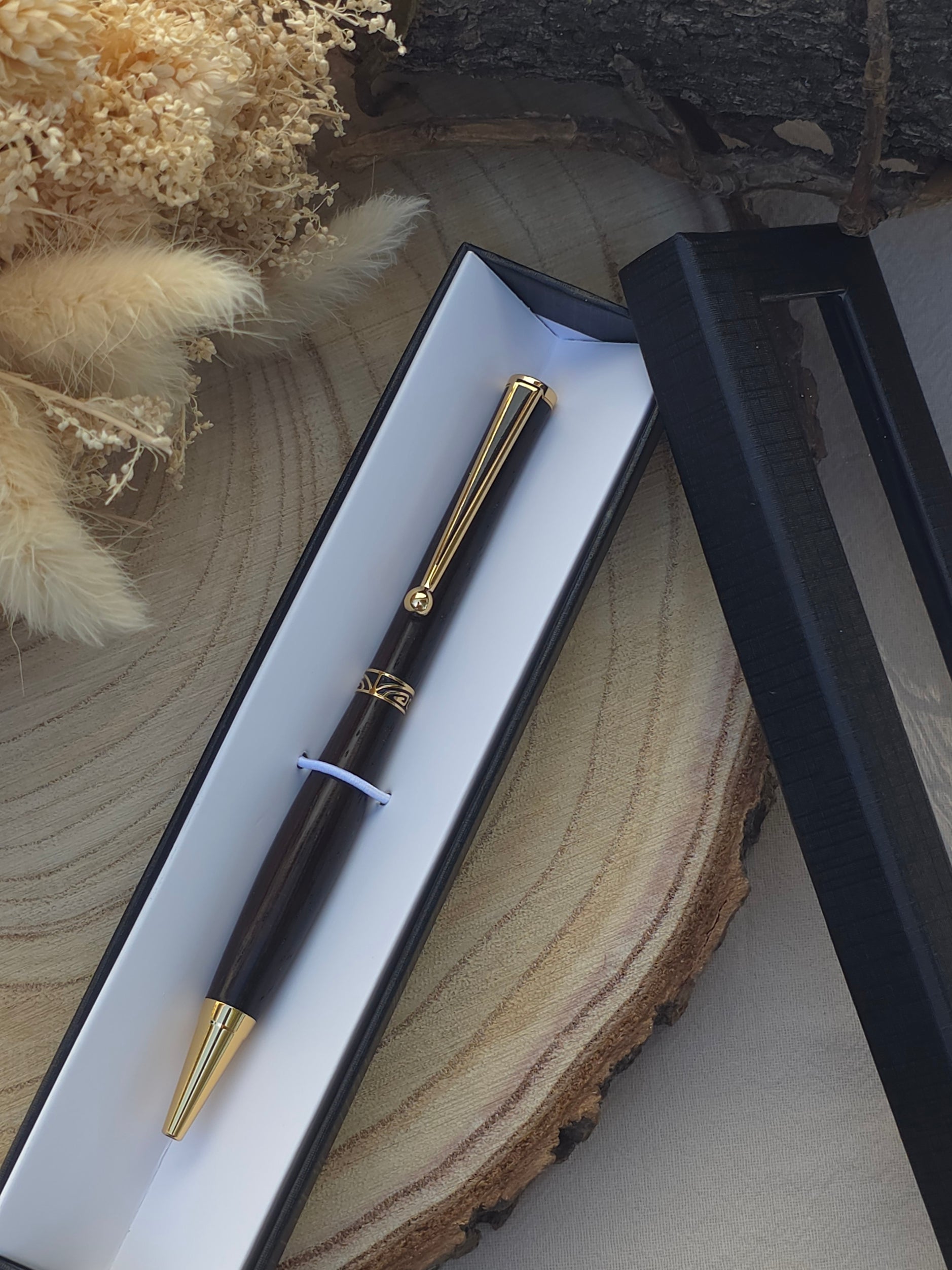 Stylo bille artisanal en bois de Wengé — quart-tournant — plaqué or 24k