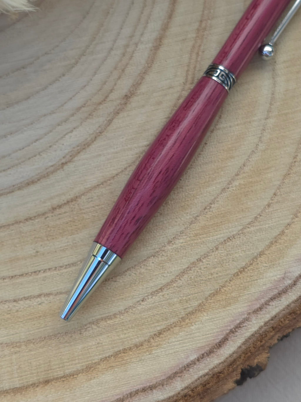 Stylo bille artisanal en bois d’Amarante