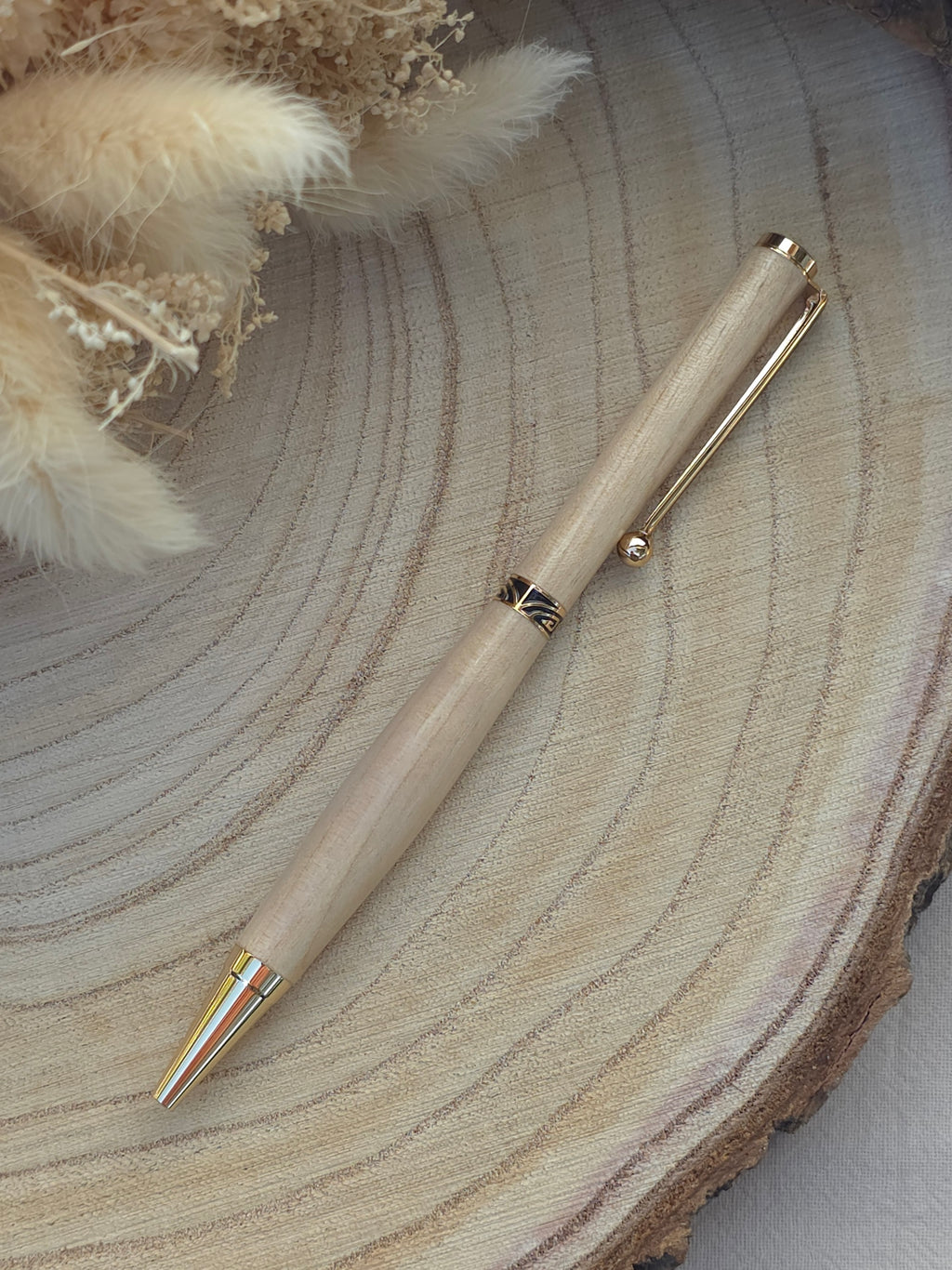Stylo bille artisanal en bois de Bouleau — quart-tournant — plaqué or 24k