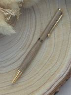 Stylo bille artisanal en bois de Noyer