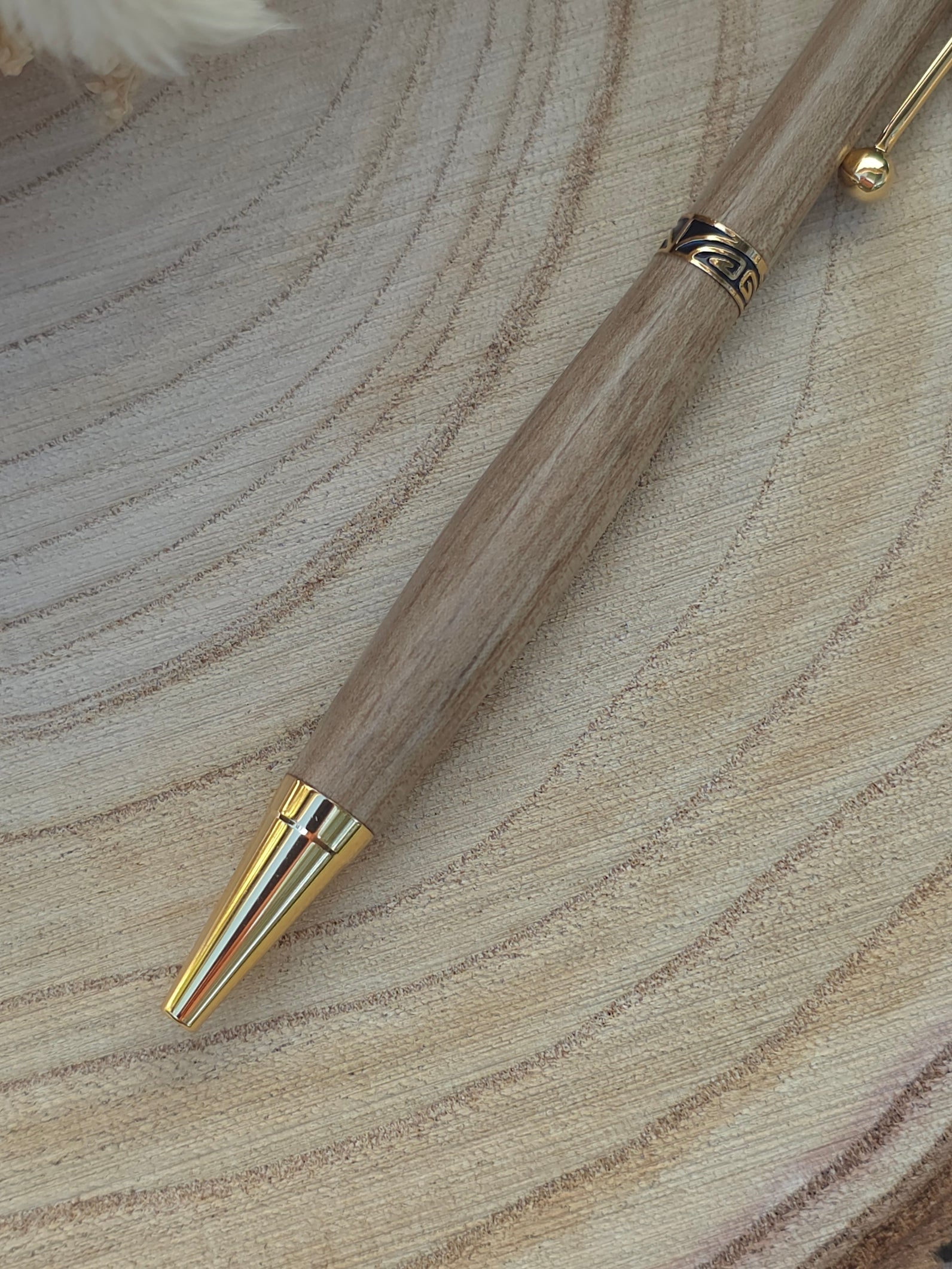 Stylo bille artisanal en bois de Noyer