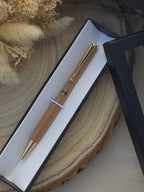 Stylo bille artisanal en bois d’Aulne