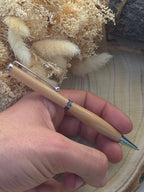 Stylo bille artisanal en bois d’Orme