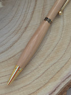 Stylo bille artisanal en bois d’Orme