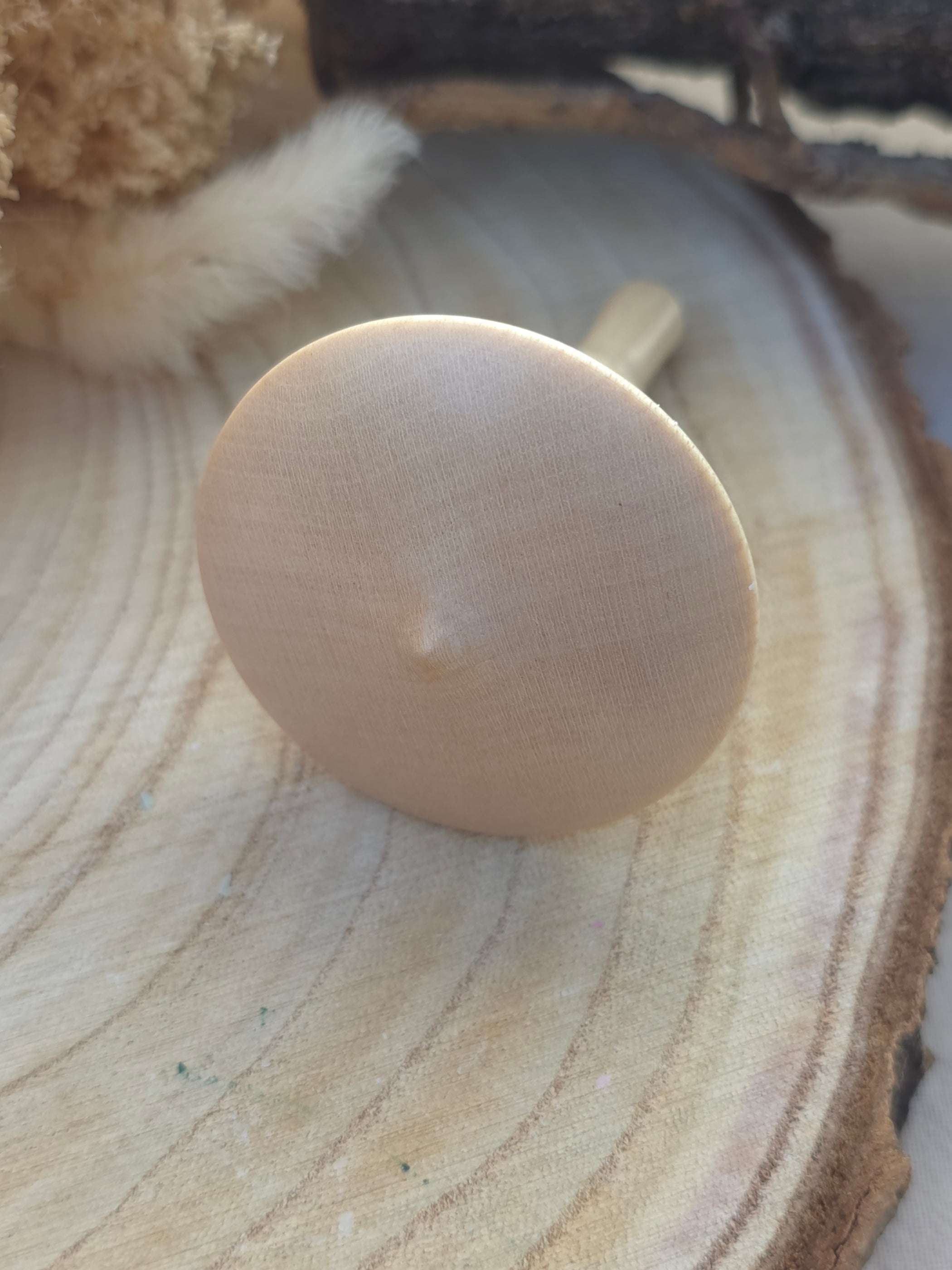 Lot de 2 toupies en bois tournées à la main