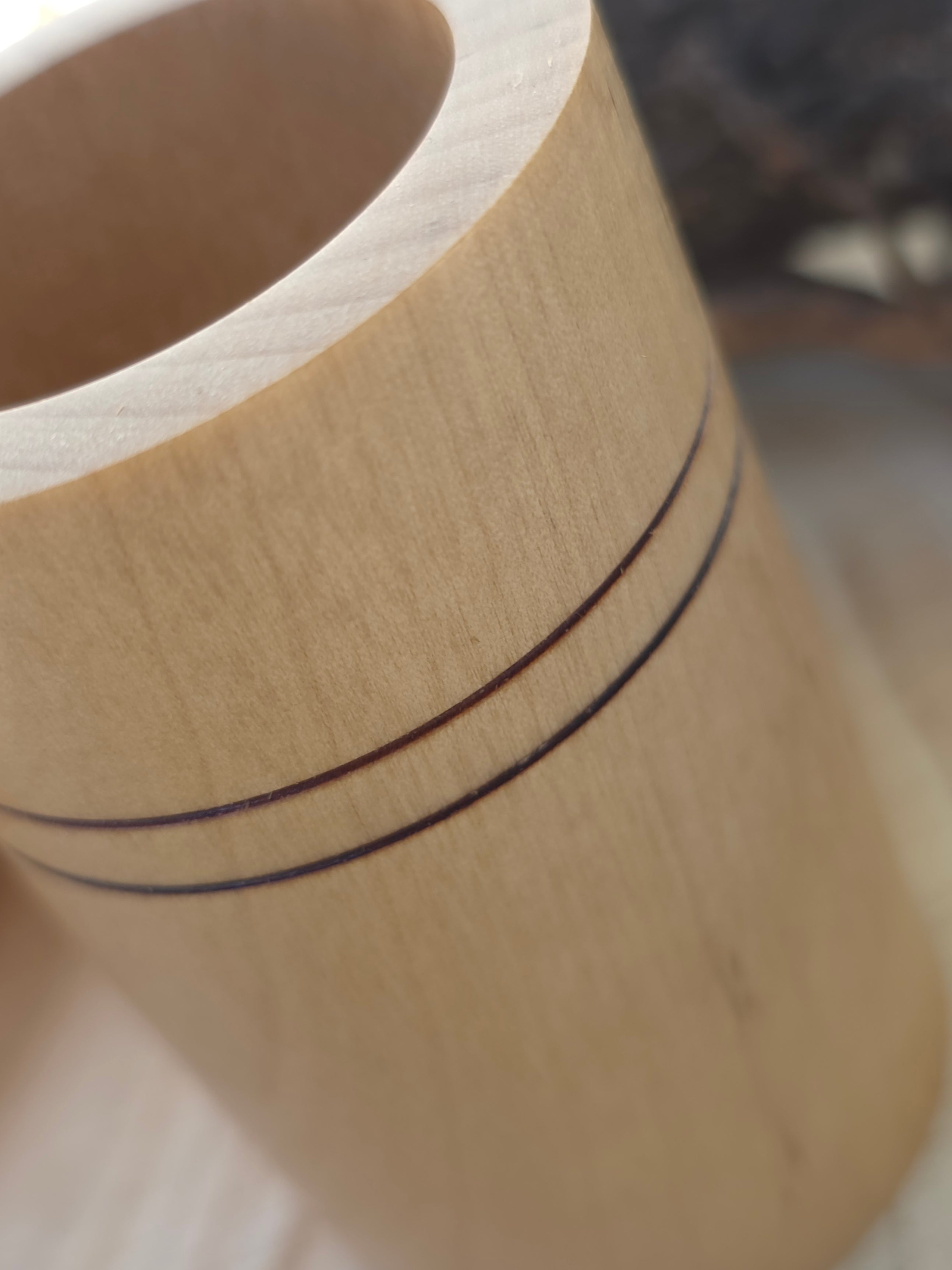 Pot à crayons artisanal en bois – décoration bureau