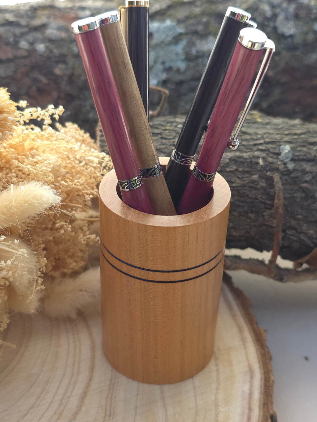 Pot à crayons artisanal en bois – décoration bureau