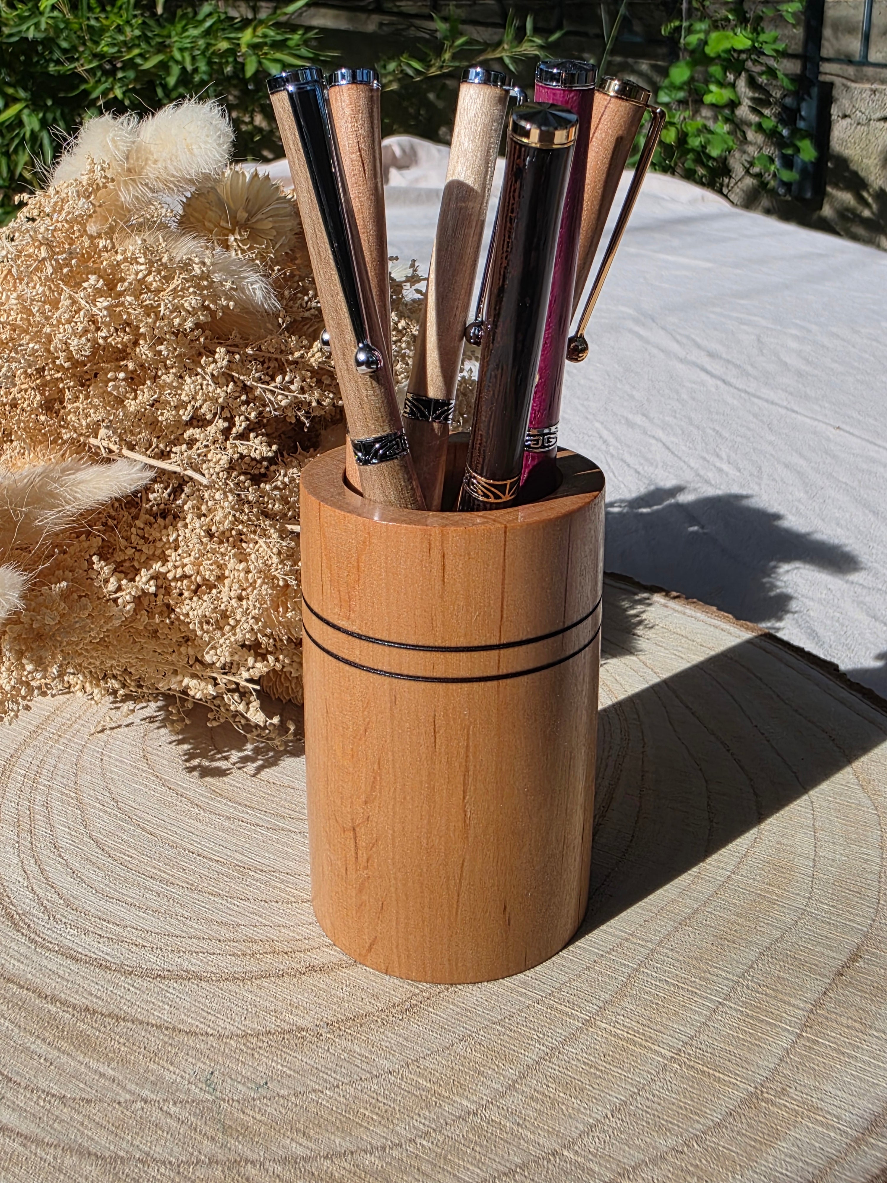 Pot à crayons artisanal en bois – décoration bureau