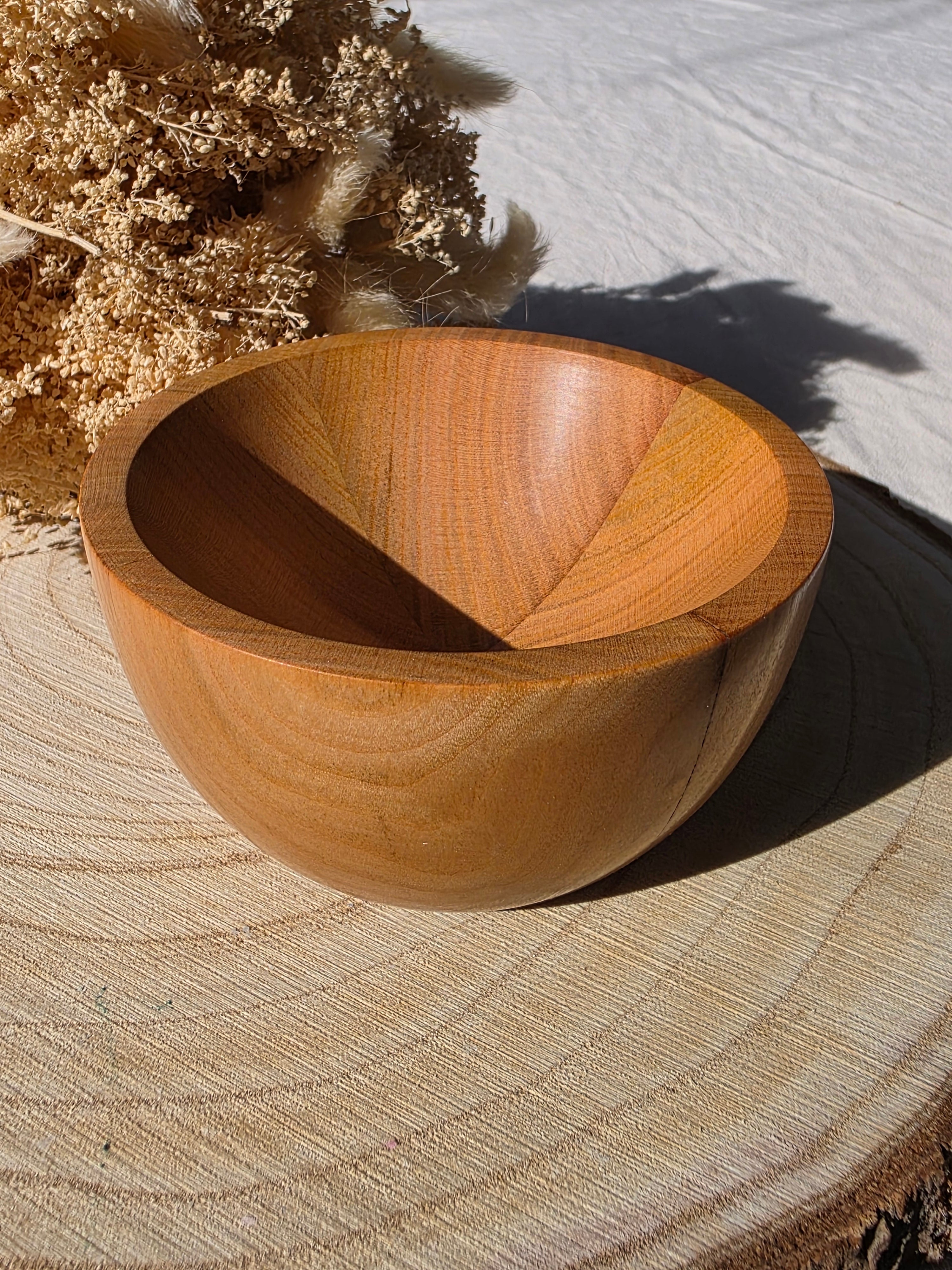 Vide-poche en bois segmenté de merisier - Pièce unique