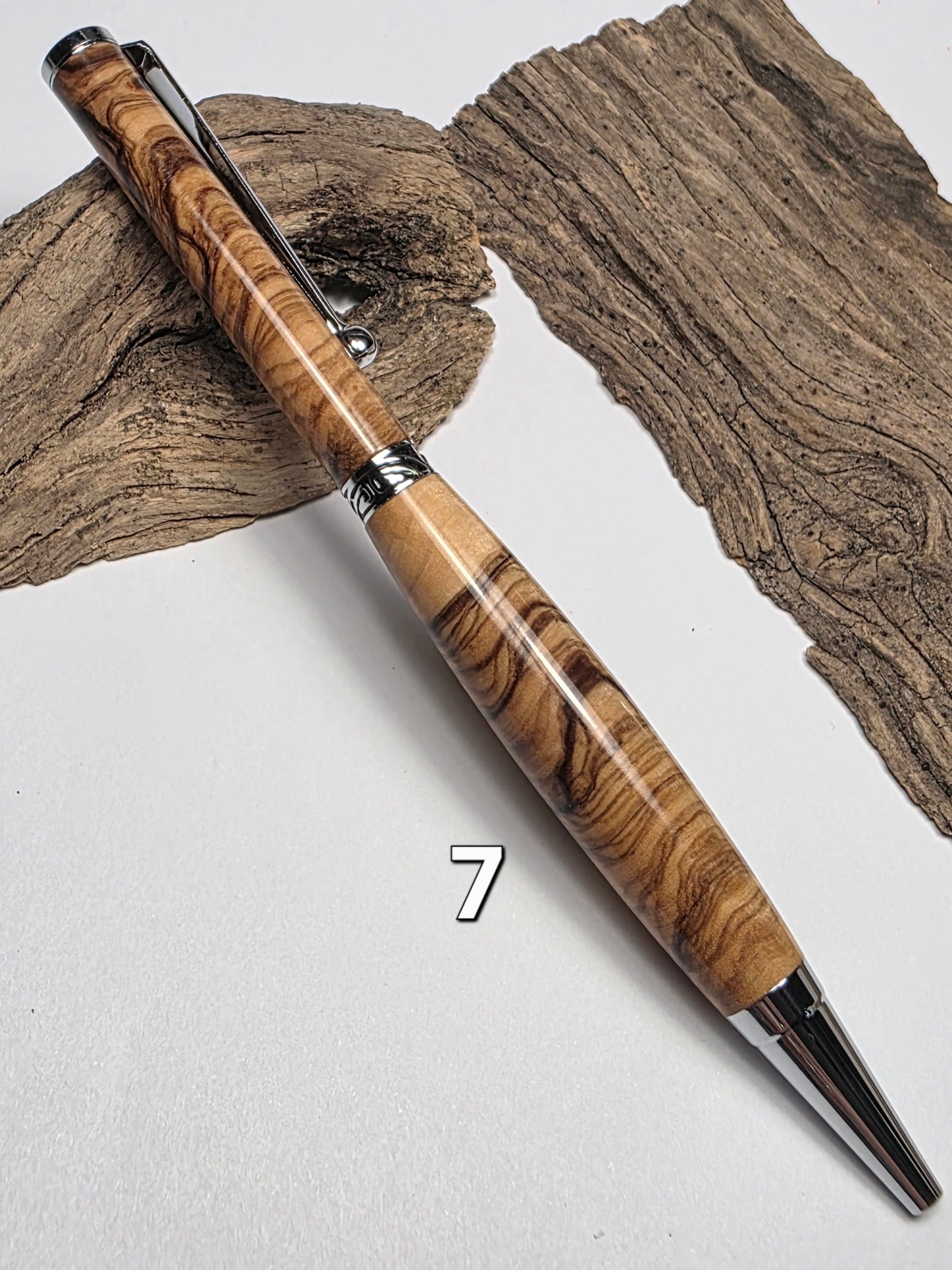 Stylo en olivier du Grand Gel de 1956 – Série limitée, finition miroir