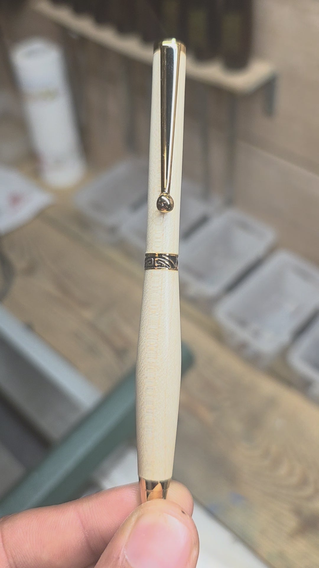 Stylo bille artisanal en bois d’Erable